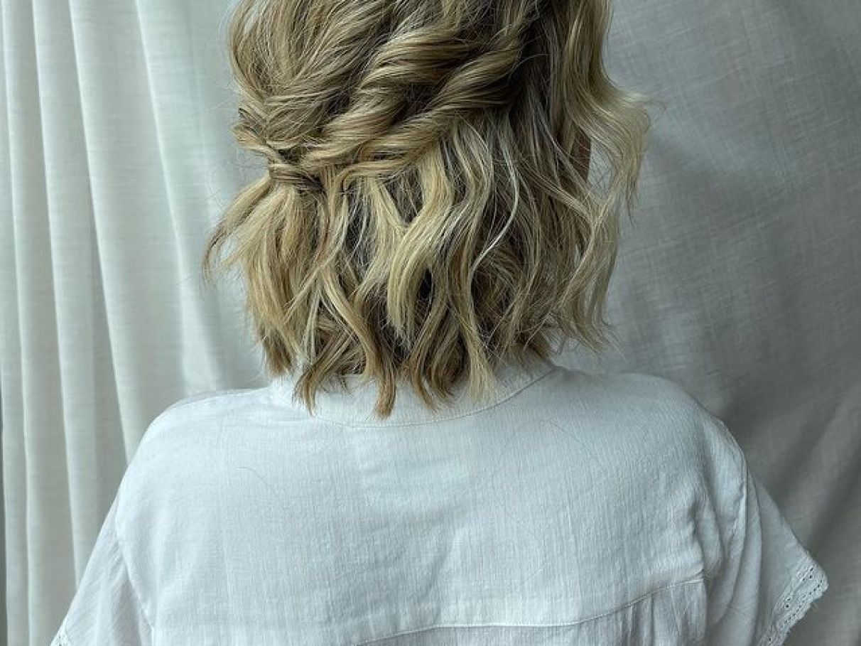 Cabelo Curto Elegante: O Efeito Wet Perfeito