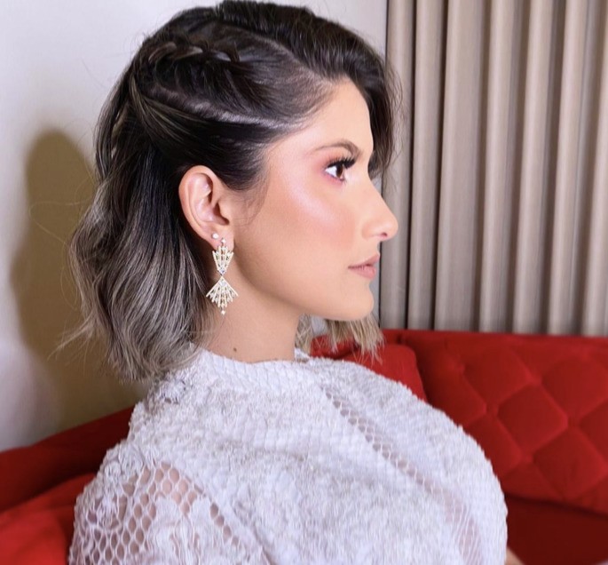 Penteados para Casamento em Cabelos Médios: Inspirações para Madrinhas e Convidadas