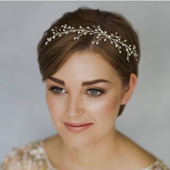 Como Escolher o Acessório Perfeito para Cabelo Curto em Casamentos