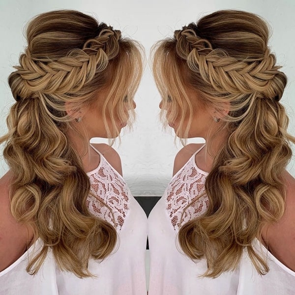 ideias de penteado para madrinha de dia
