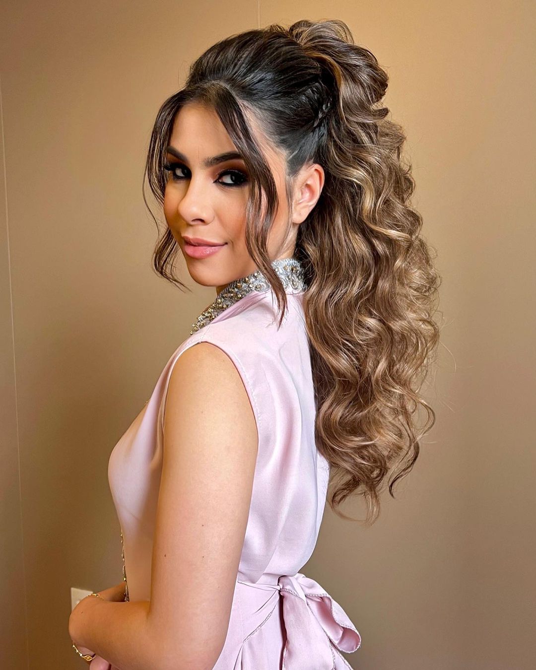 penteado madrinha igreja dia