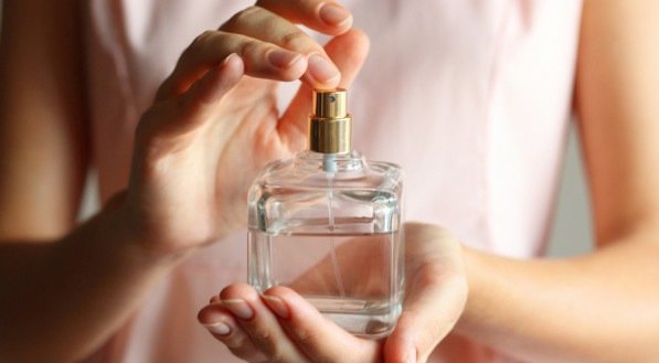 Decifrando as Notas Olfativas: Um Guia para Entender seu Perfume