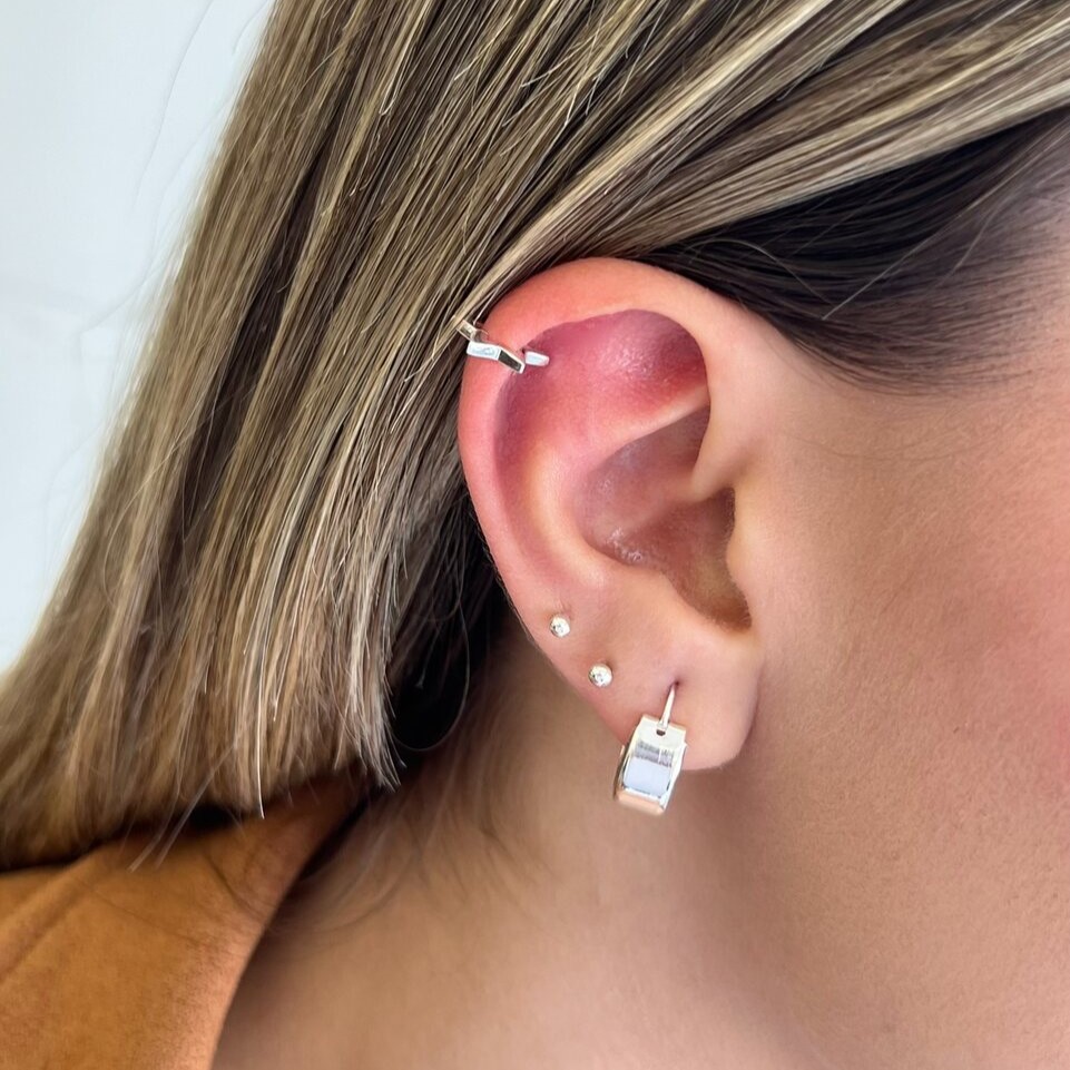 piercing helix delicado