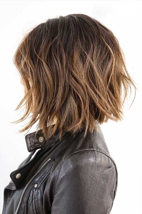Cabelos Curtos com Mechas: Ideias para Iluminar seu Rosto