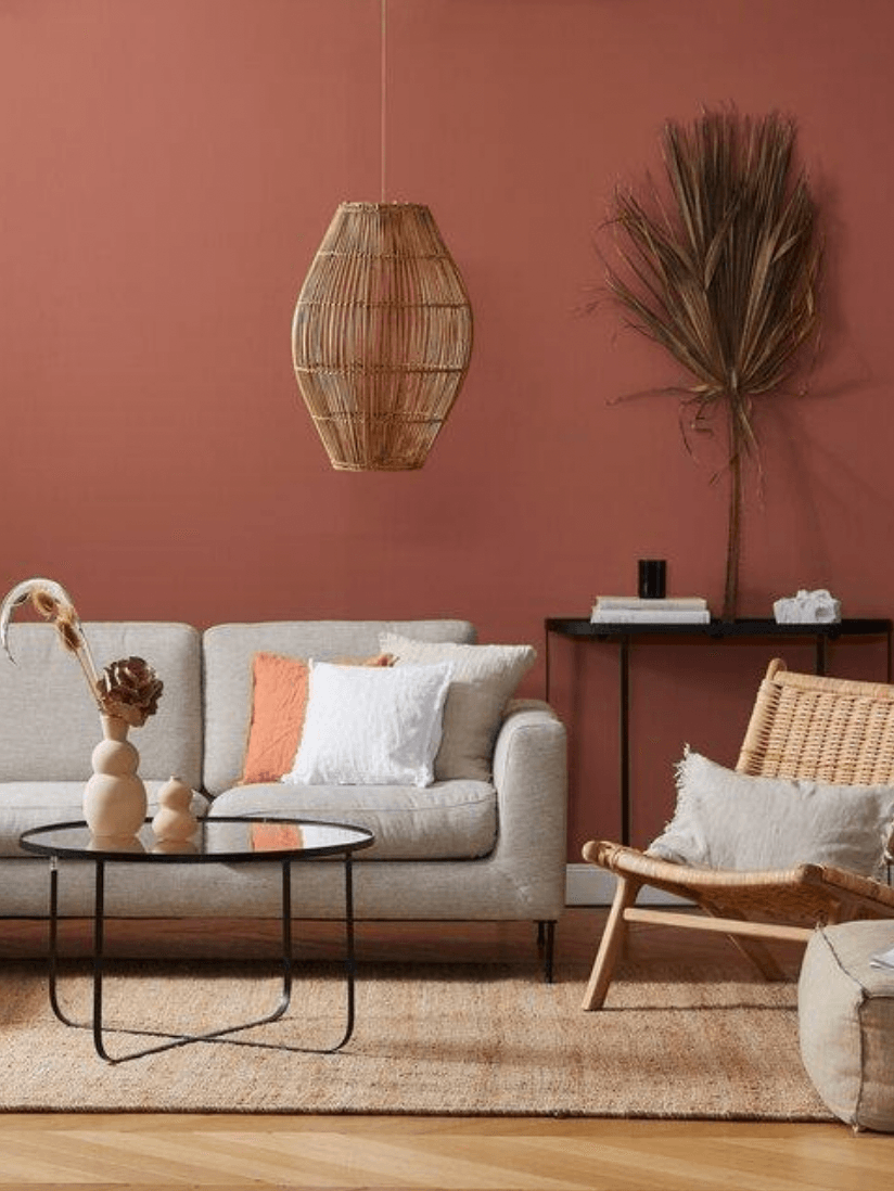 Amplie Sua Sala Pequena: Truques de Cores e Iluminação para um Ambiente Maior