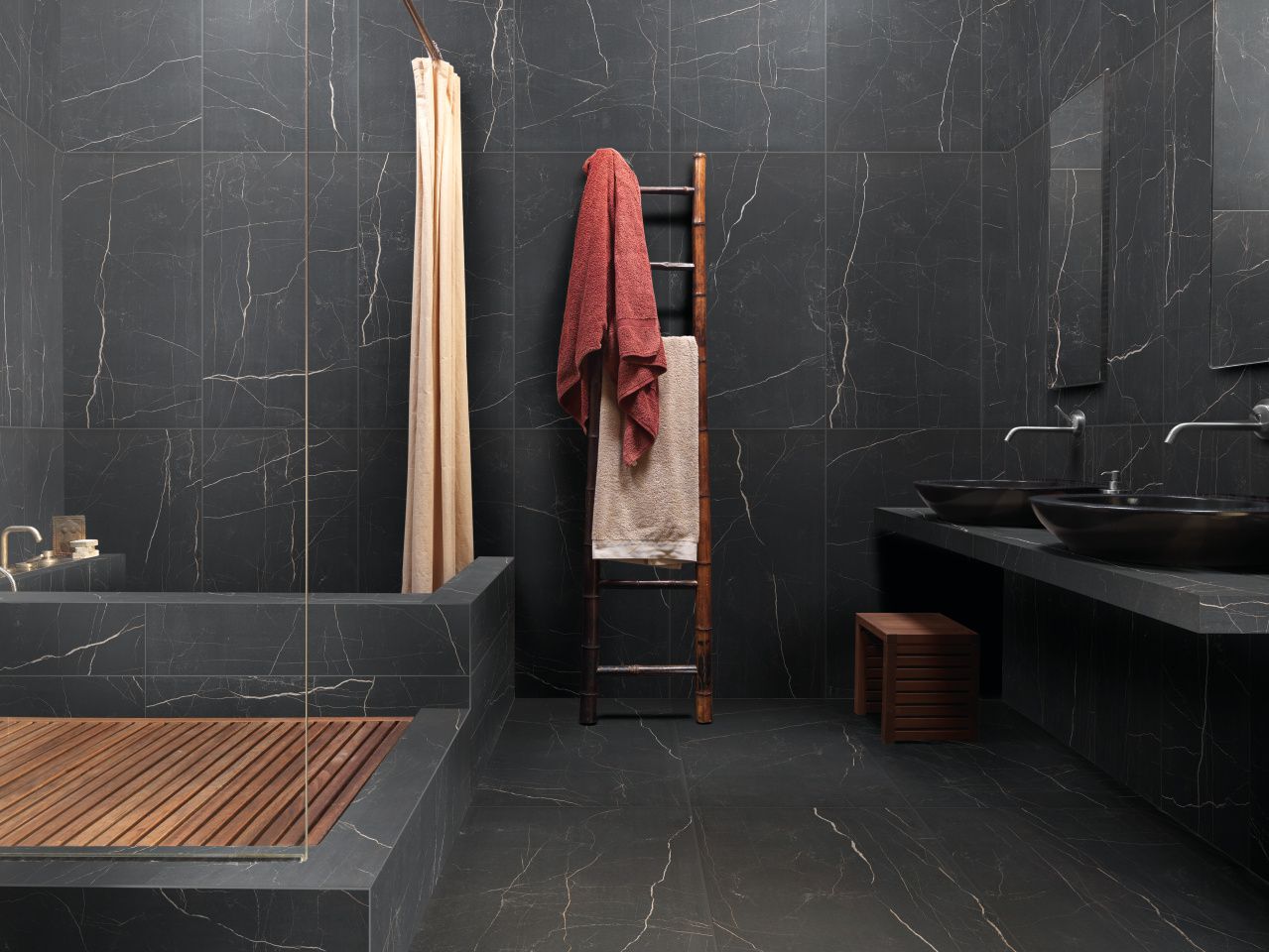 Piso preto 120x120