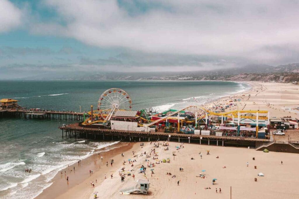 Surf na Califórnia: Os Melhores Picos e Escolas para Iniciantes