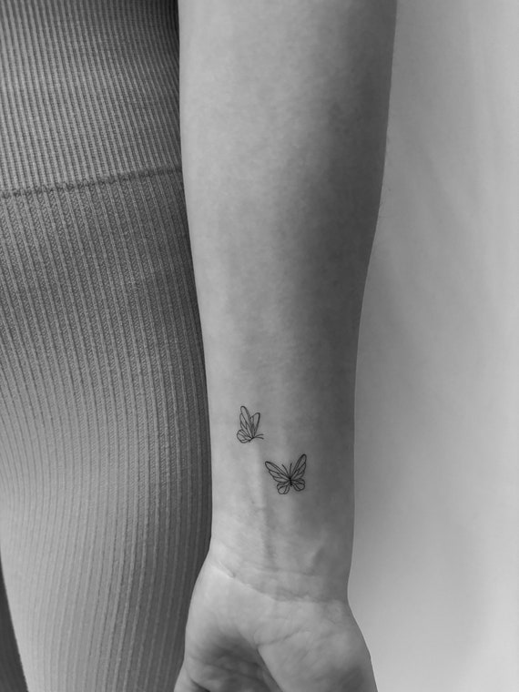 quanto custa tatuagem borboleta pequena traço fino