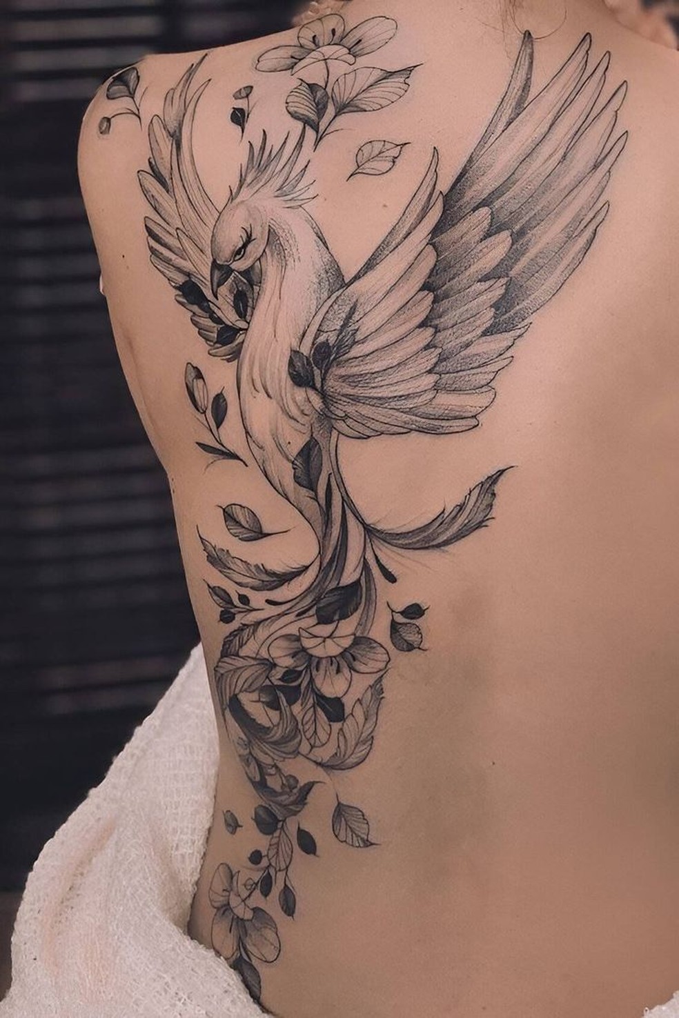 tatuagem fênix resiliência