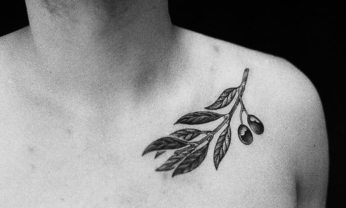 inspiração tatuagem ramo delicado