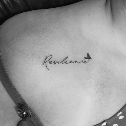 resiliência tattoo feminina