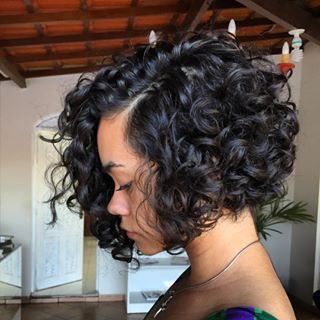 rosto redondo corte cabelo cacheado