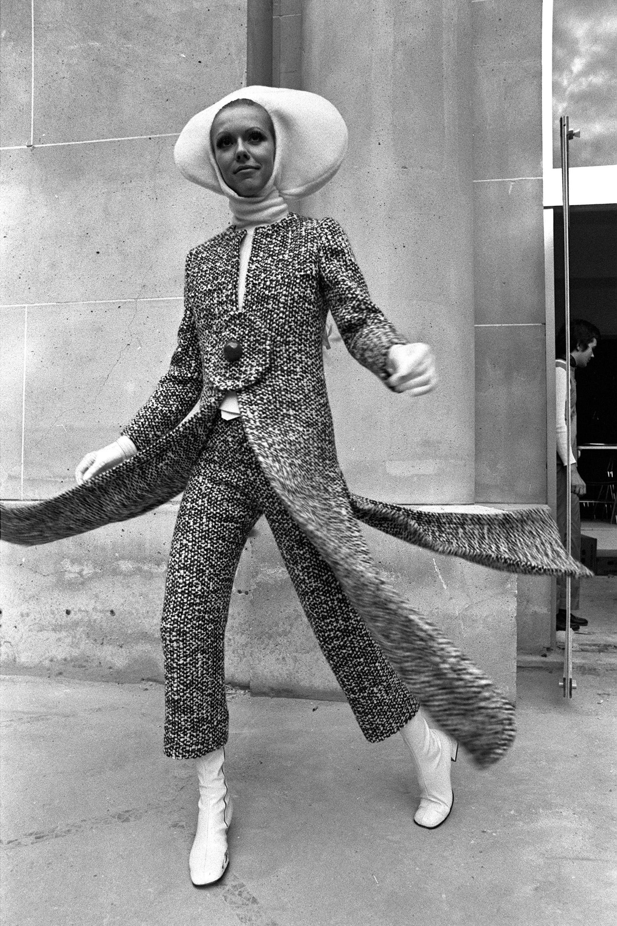 Acessórios Essenciais para Recriar o Estilo Anos 70 Autêntico