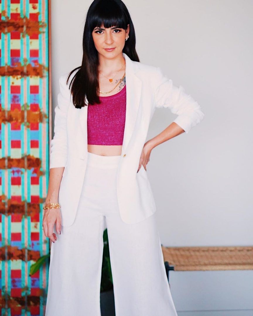 Como recriar looks dos anos 90 com peças atuais