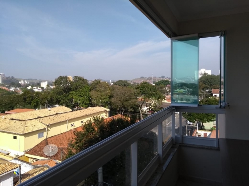 sacada com churrasqueira