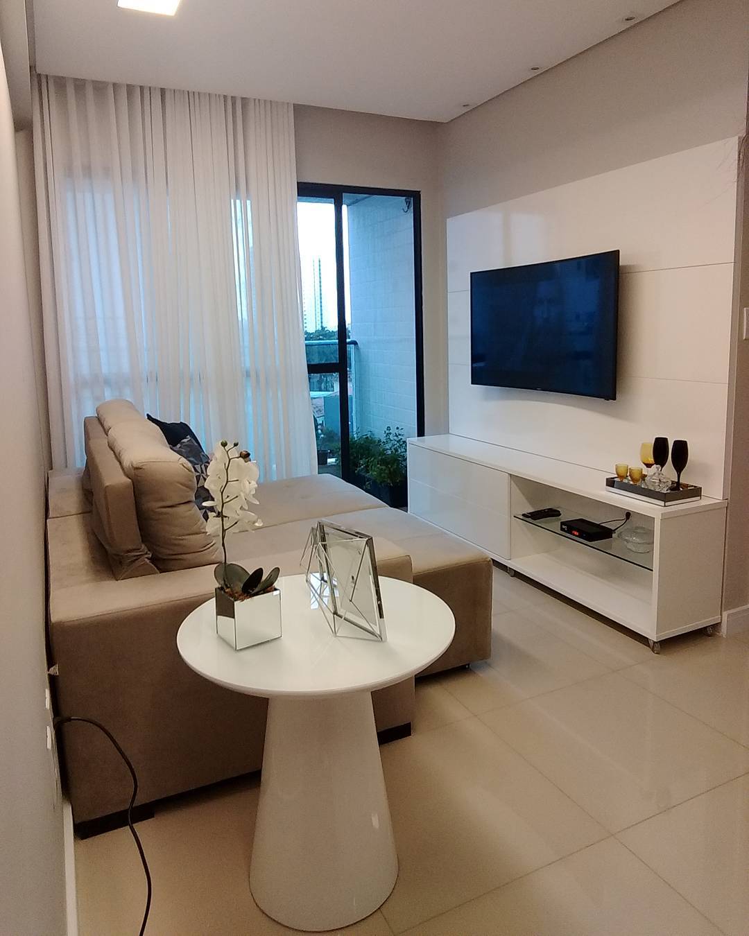 sala econômica e charmosa