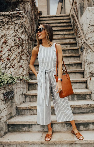 sandália rasteira para usar com short jeans