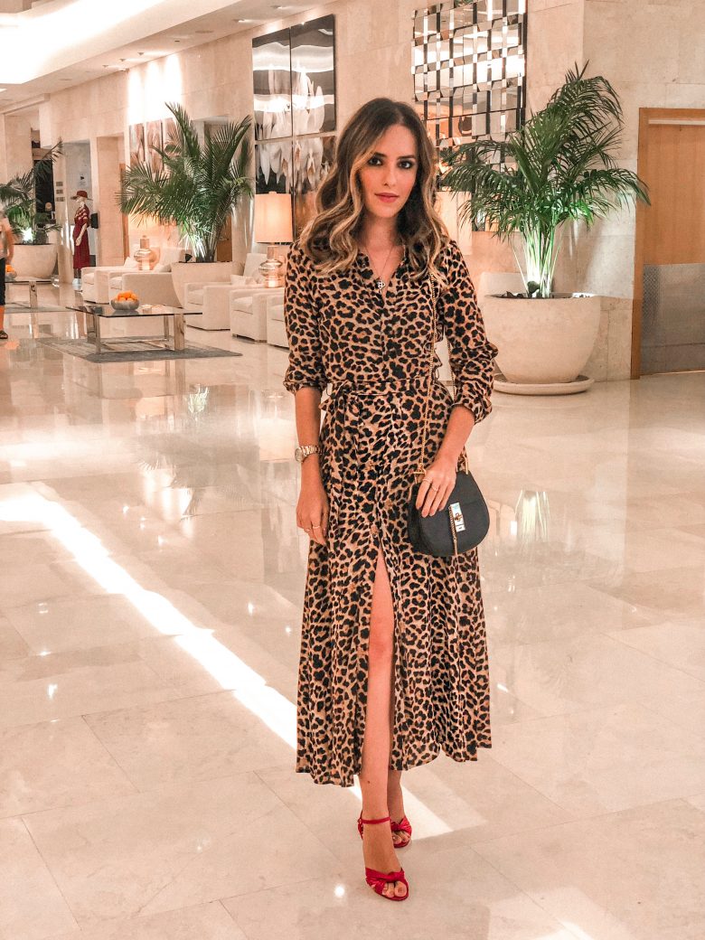 looks com sandália modare ortopédica