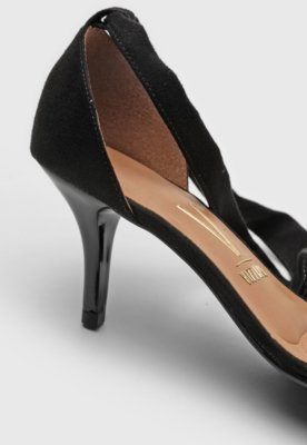 looks com sandália preta Vizzano salto fino