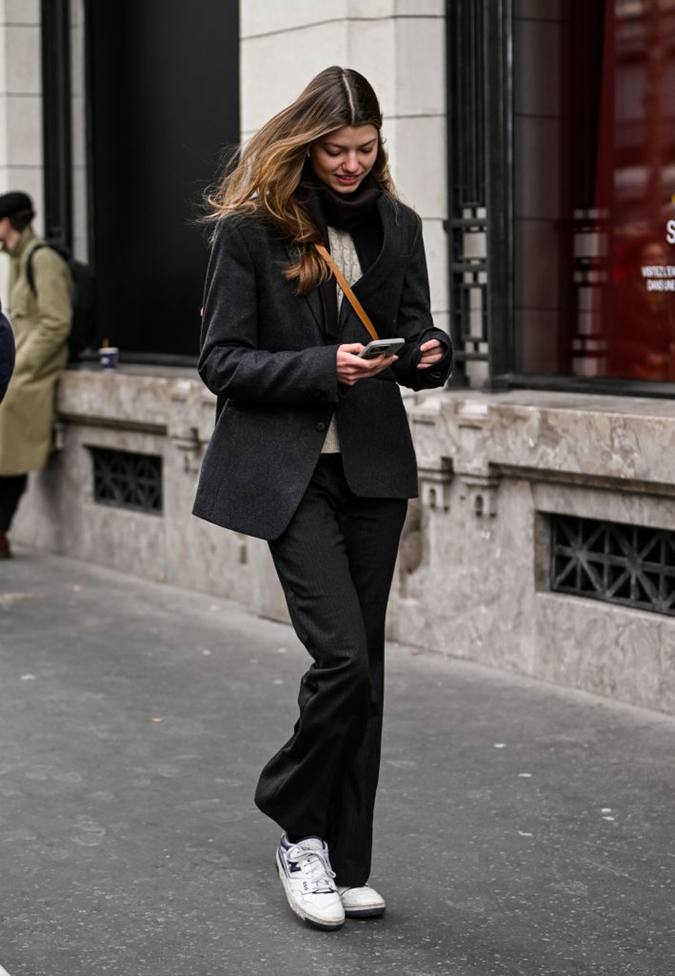looks com sapato de salto baixo para trabalhar