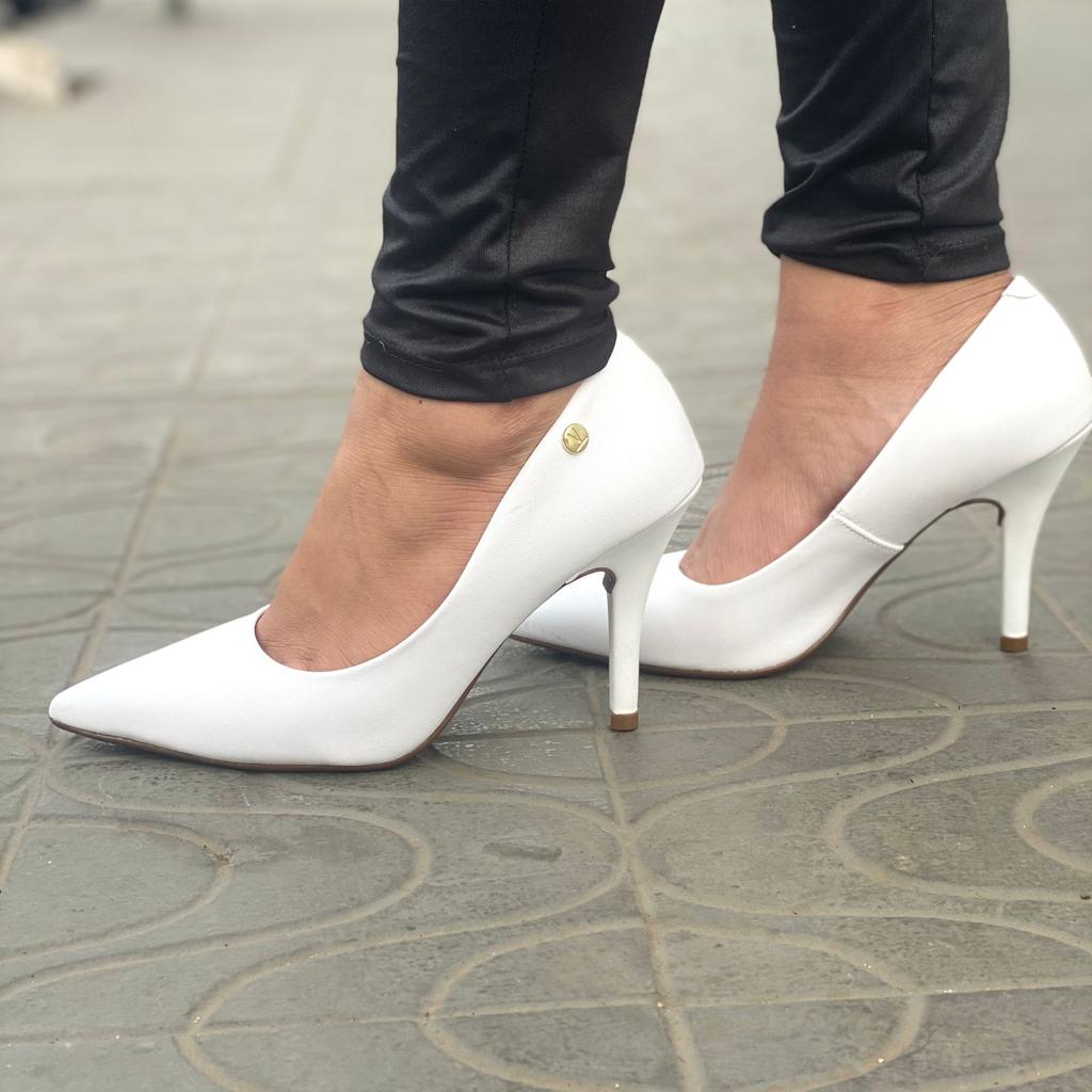 scarpin branco vizzano salto bloco