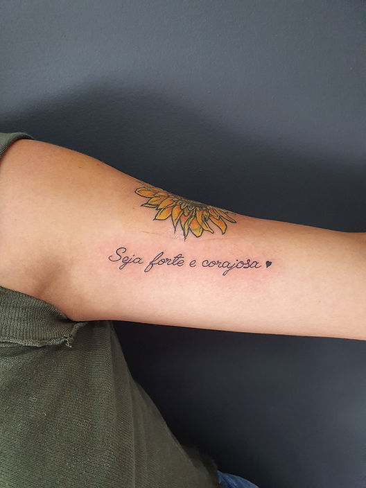 erros comuns ao escolher tatuagem de frase