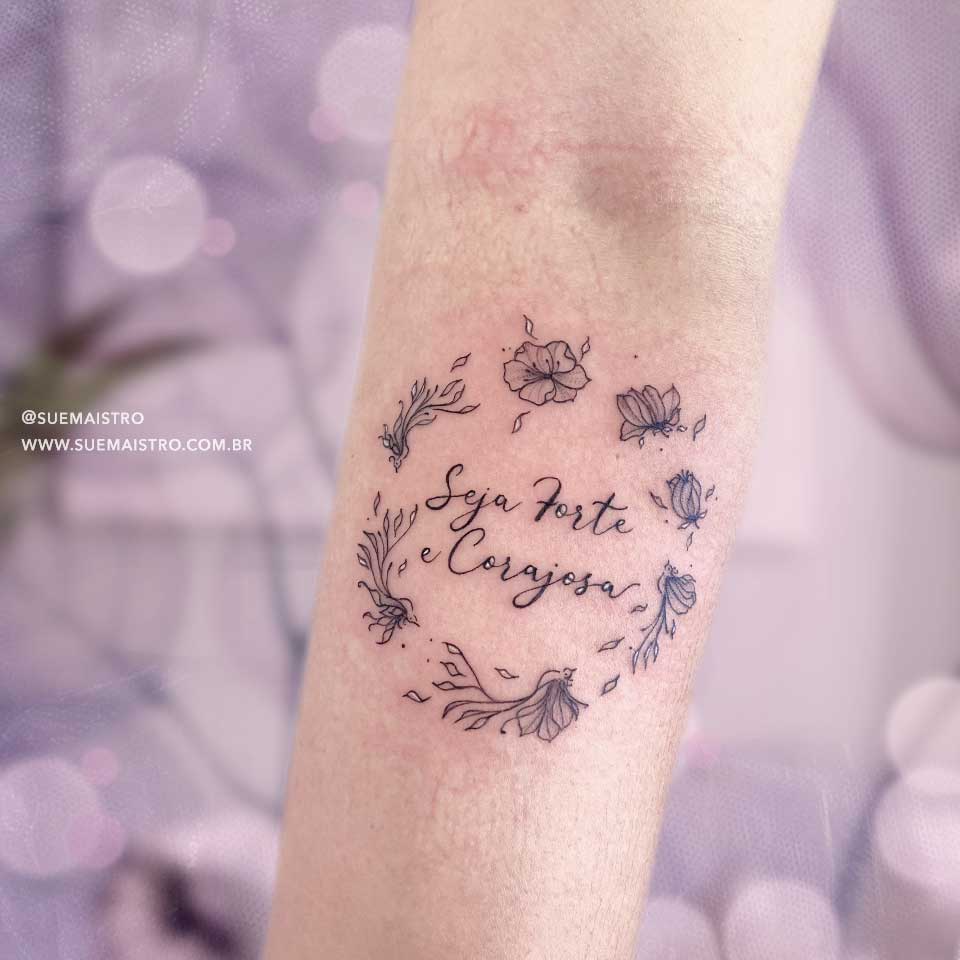 ideias de tatuagem seja forte e corajosa feminina