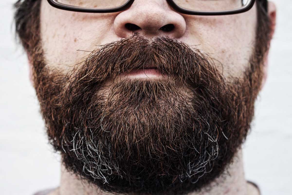 Ideias de poses criativas para selfies no espelho