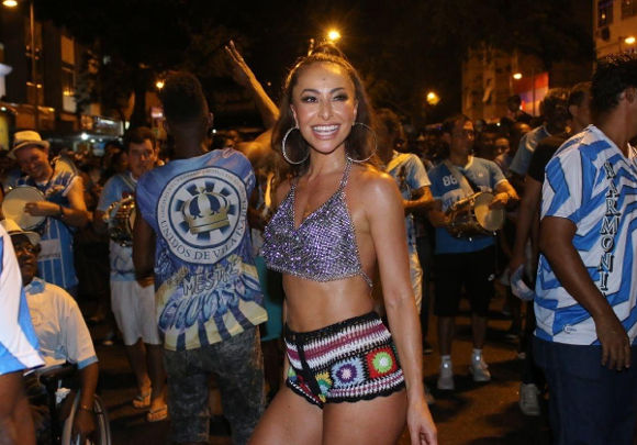 Shorts de crochê para saída de praia