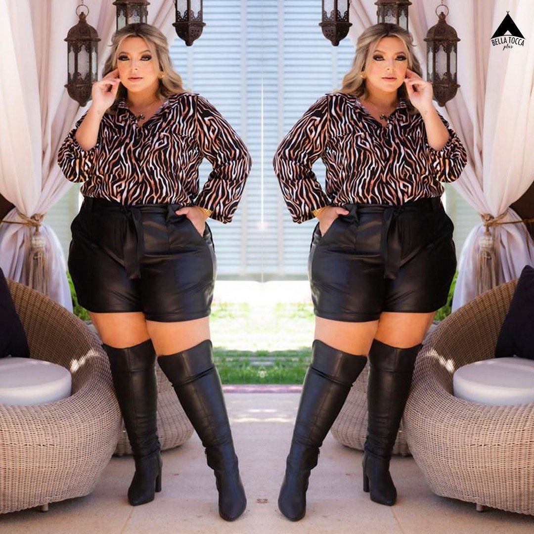 short plus size preto