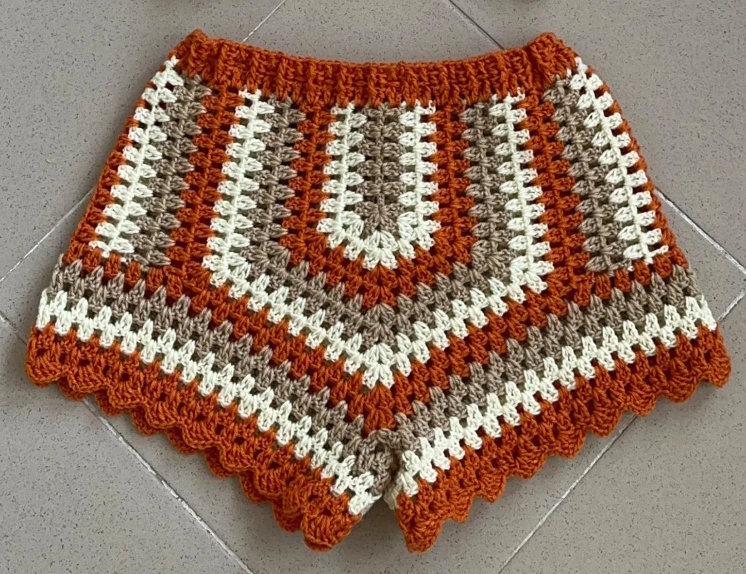 Shorts de Crochê: Guia Completo de Estilos e Combinações