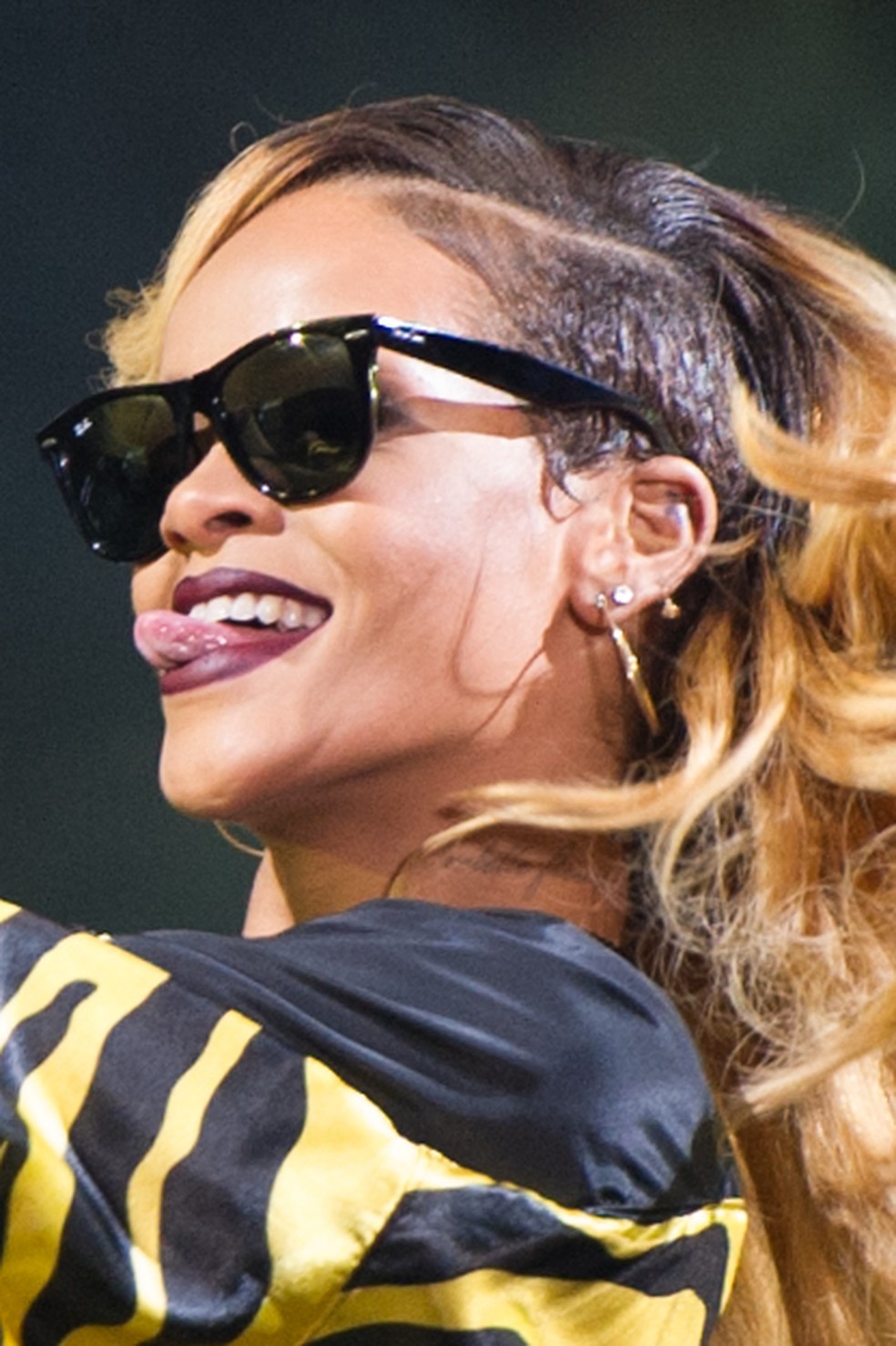 Guia Completo: Como Cuidar do Sidecut em Cabelo Cacheado