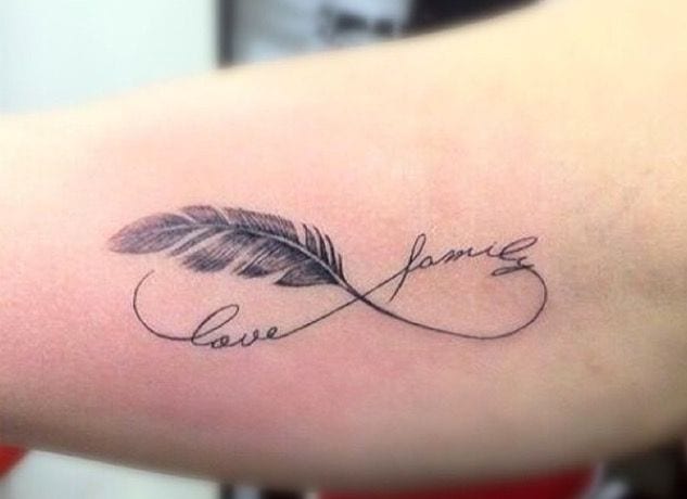 símbolo do infinito tatuagem