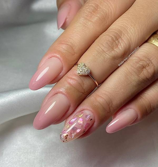 unha de gel decorada curta delicada