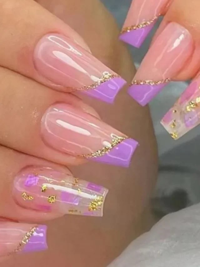 unha de gel decorada amendoada delicada