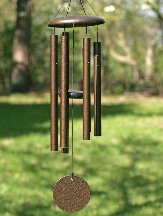 Além da Decoração: O Significado Espiritual Profundo do Mensageiro dos Ventos