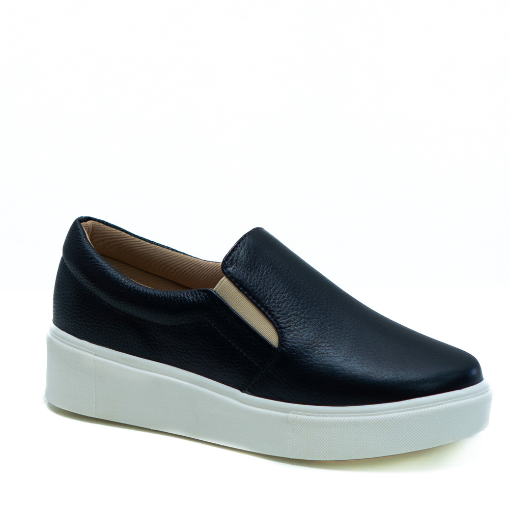 slip on preto feminino plataforma
