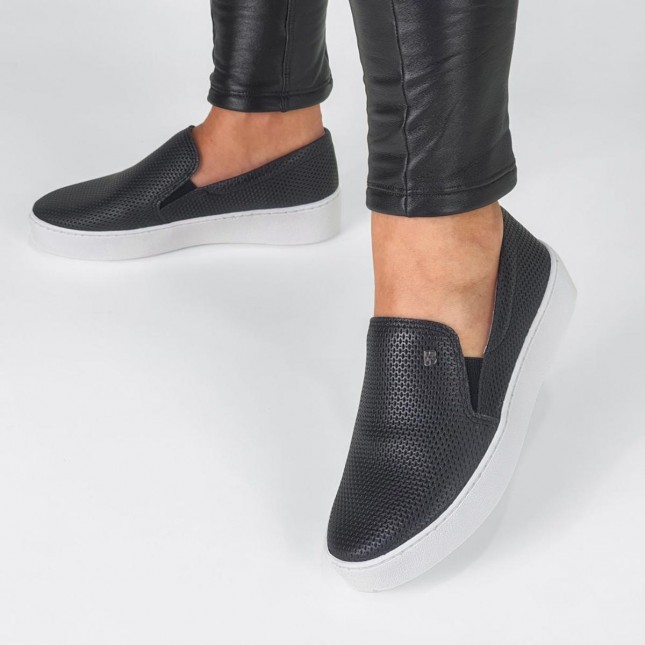 slip on preto feminino barato