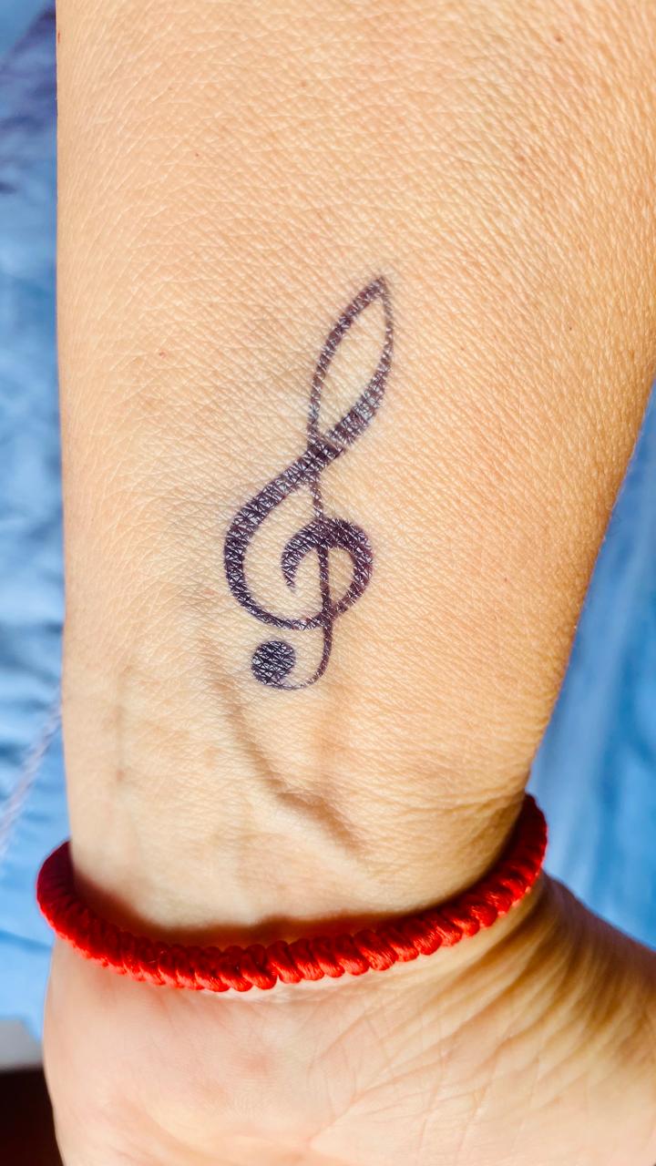 proteção solar tatuagem