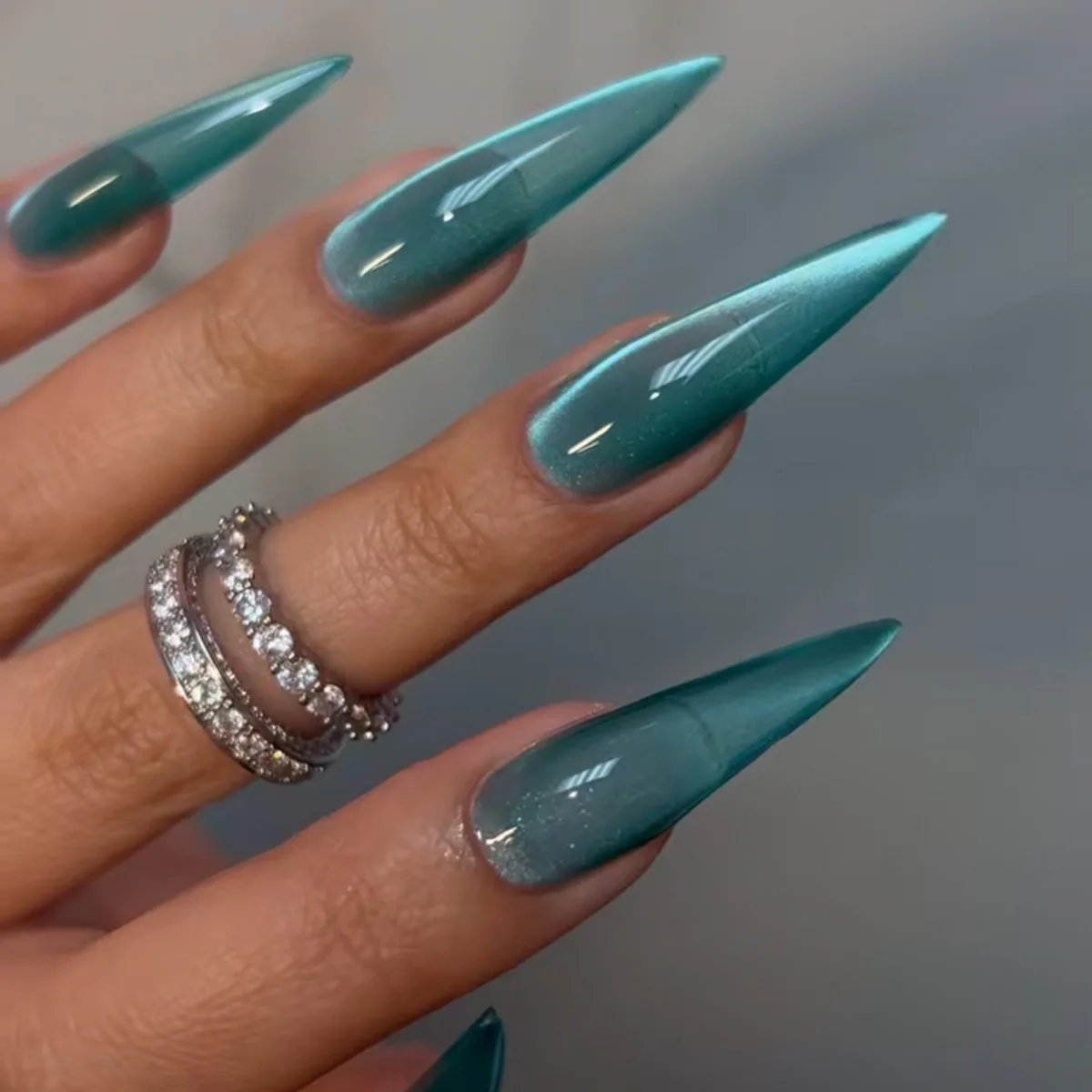 quanto custa colocar unhas stiletto