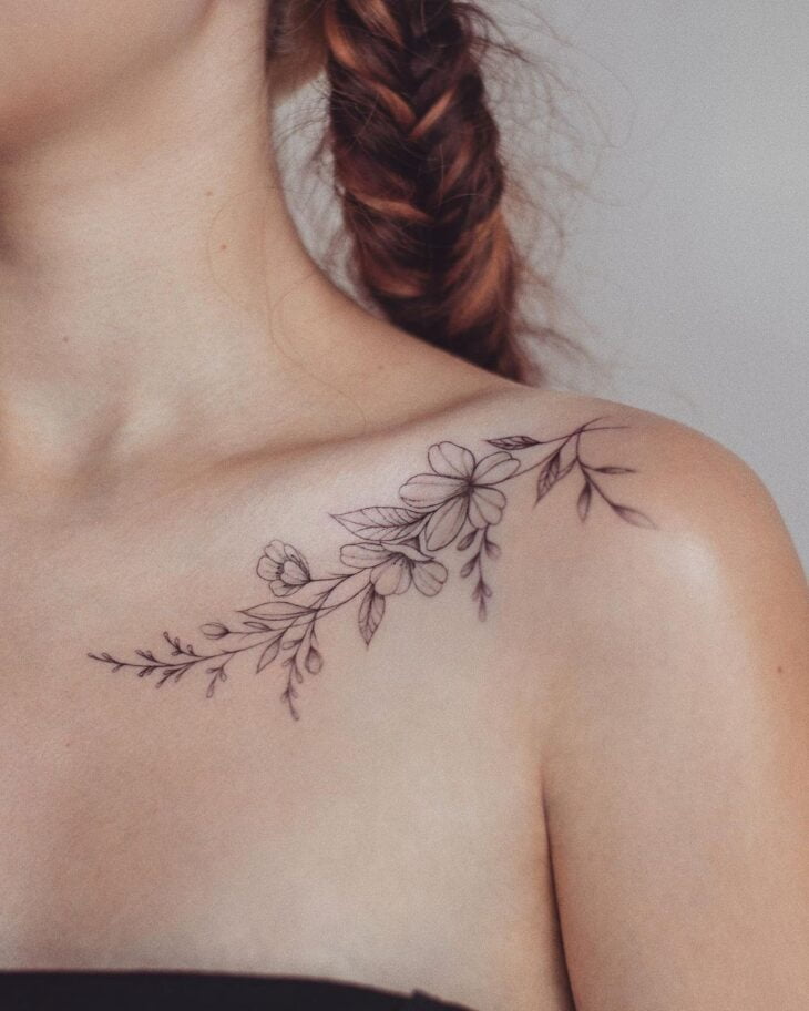tatuagem feminina no ombro vs clavícula qual escolher