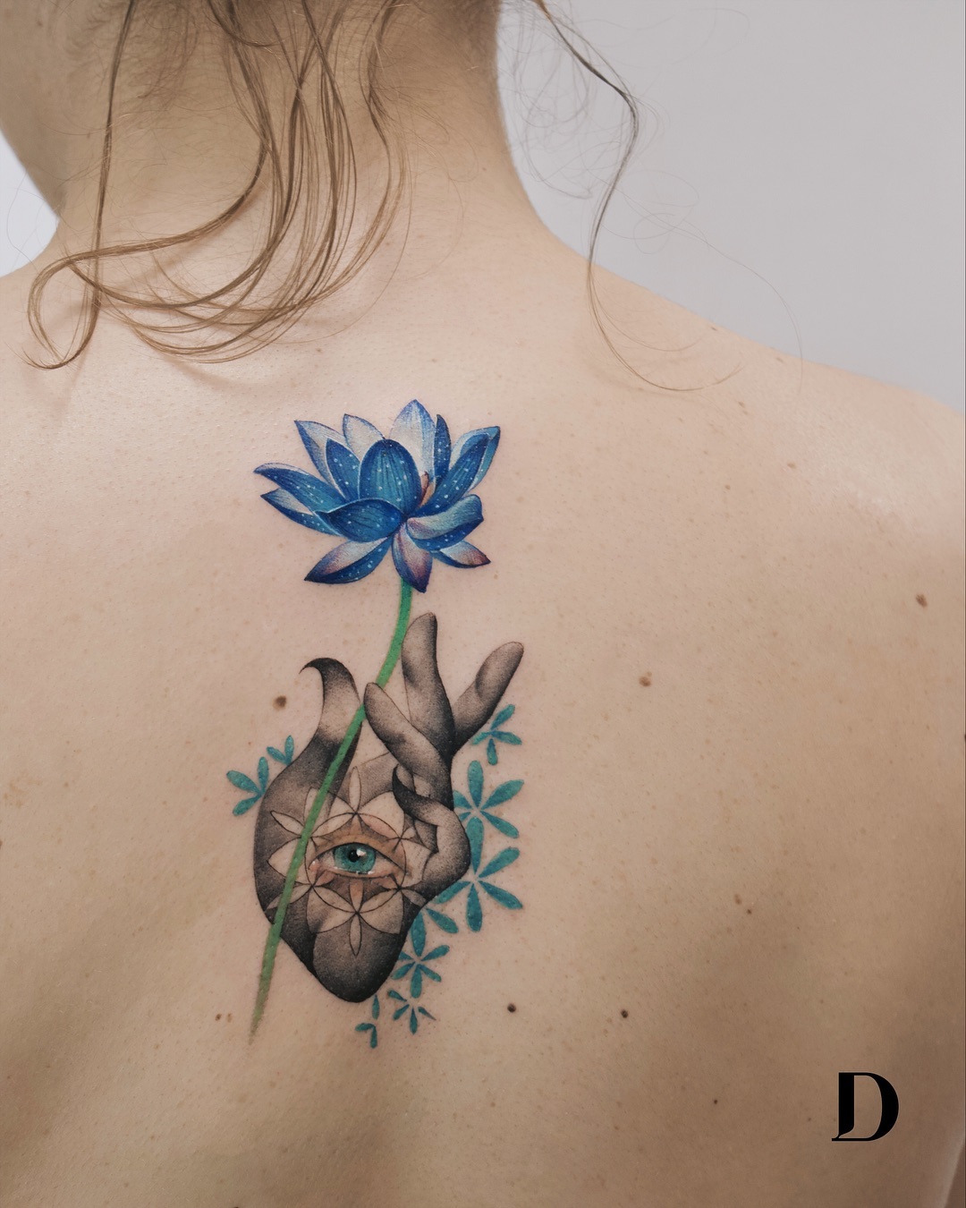 tatuagem na mão que não desbota