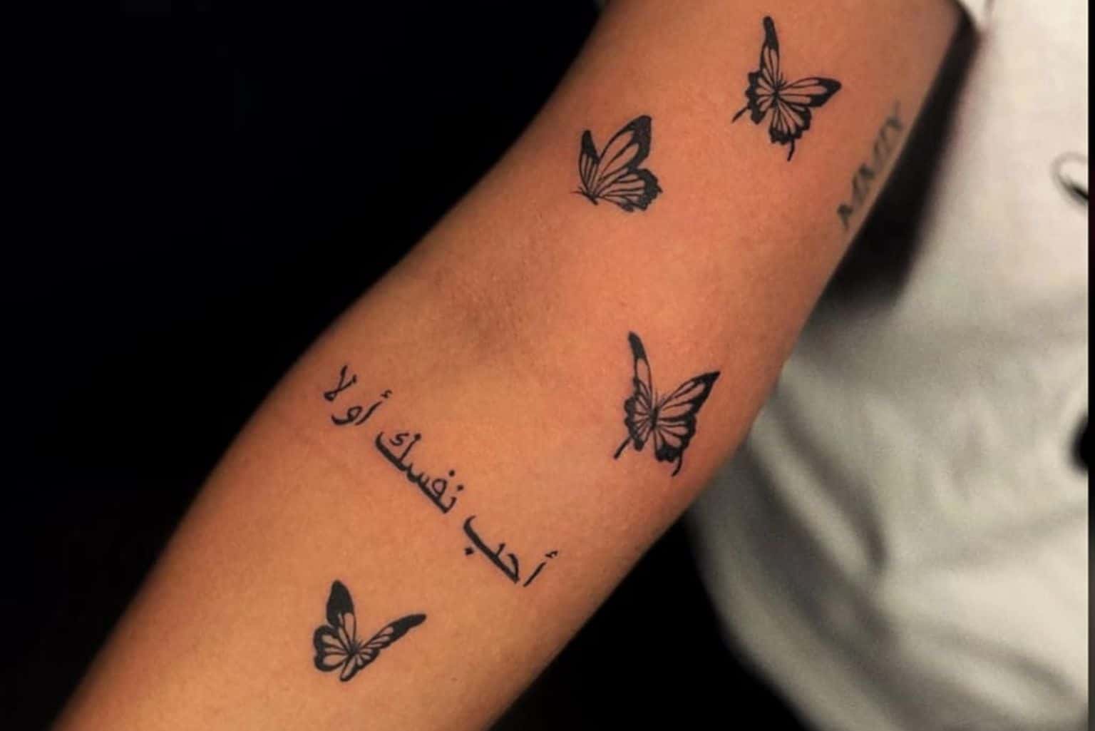preço tatuagem borboleta pequena traço fino