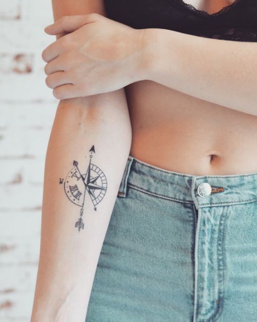quanto custa uma tatuagem de bússola feminina: guia de preços e orçamentos