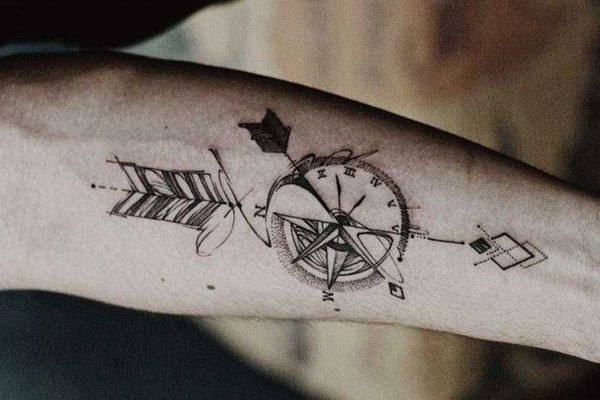 melhores ideias de tatuagem bússola feminina para inspirar sua próxima arte