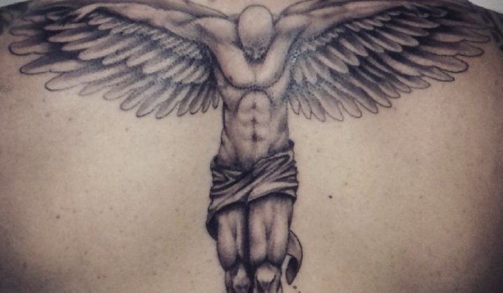 tatuagem anjo no antebraço