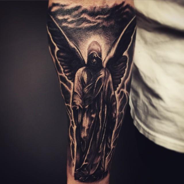 tatuagem anjo estilo chicano braço