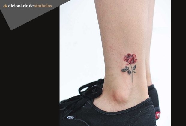 tatuagem de flor de lótus na canela significado