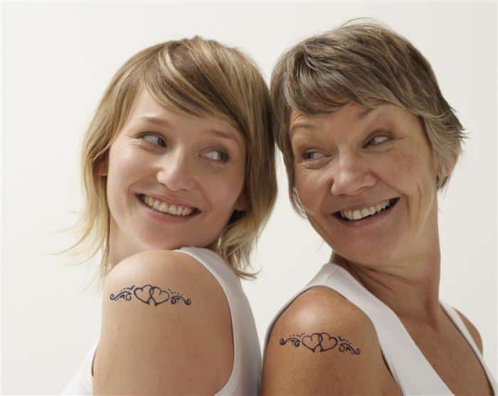 tatuagem de mãe e filha para sempre