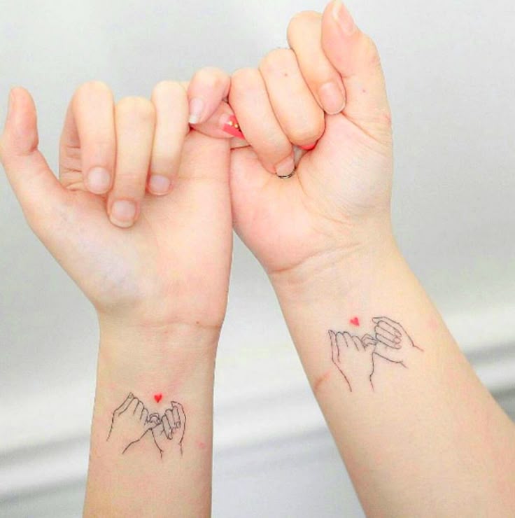 tatuagem de mãe e filha complementares